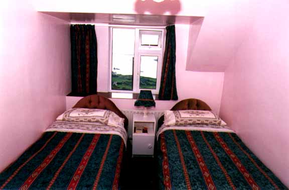 bedroom2.jpg